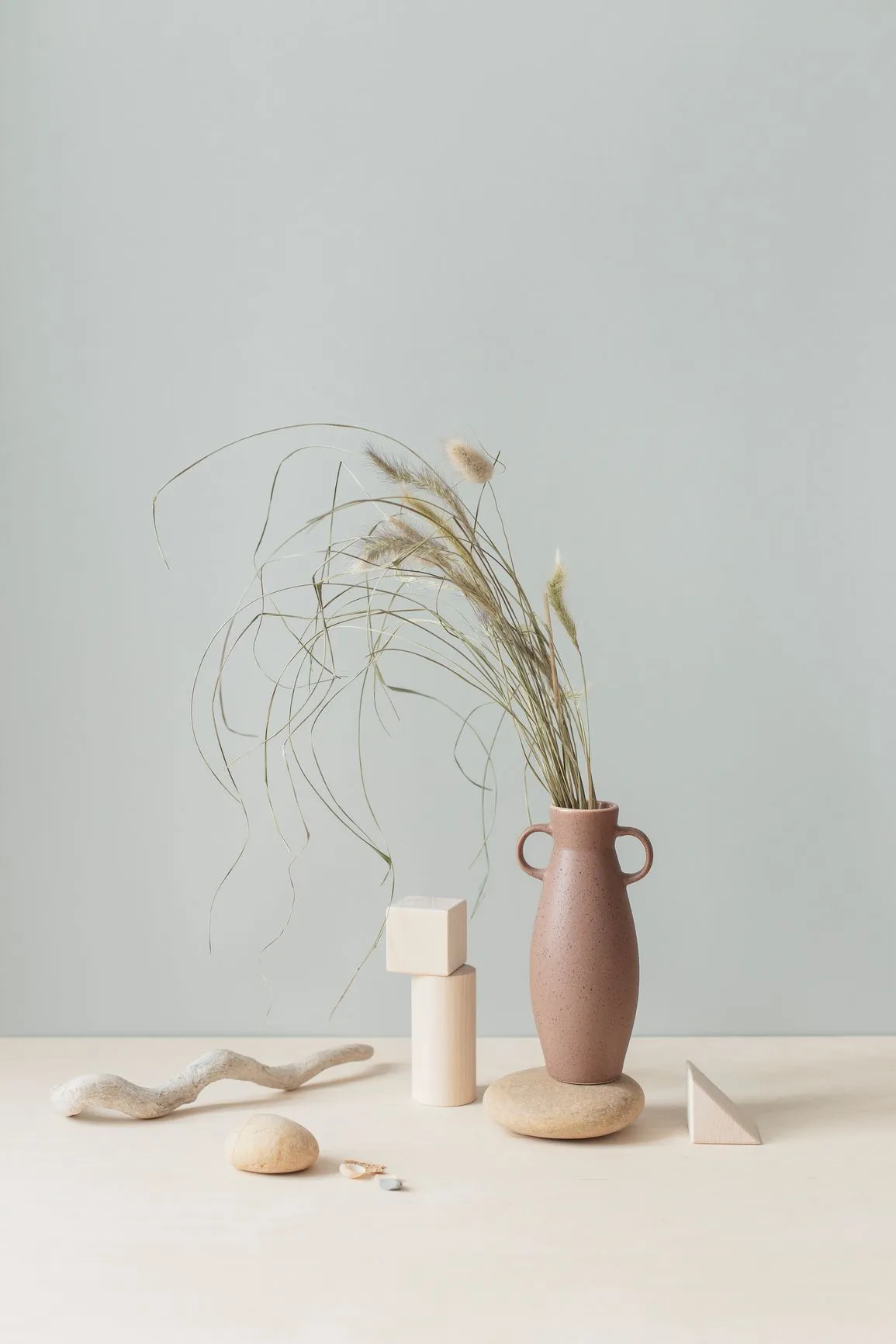 A decorative vase and building blocks